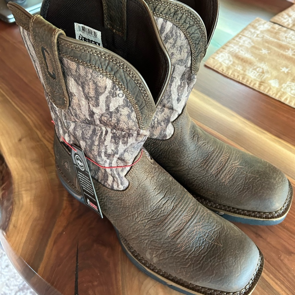 Rocky Brown Cowboy Boots Distressed Leather